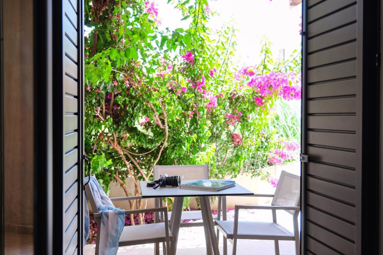 Margo Beach Hotel Gythio Extérieur photo