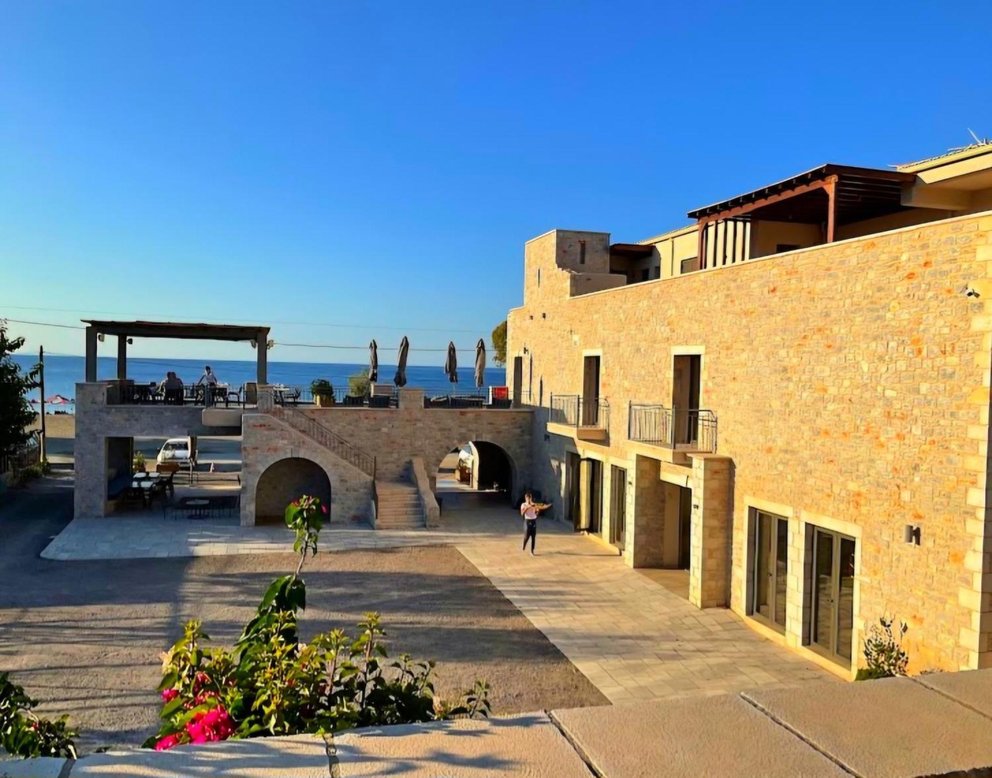 Margo Beach Hotel Gythio Extérieur photo